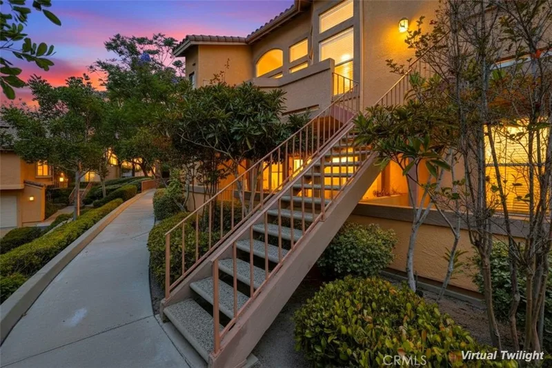 19431 Rue De Valore 22L, Lake Forest