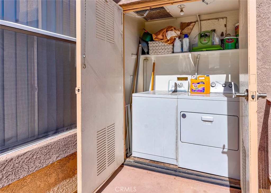 19431 Rue De Valore 40C, Lake Forest CA 92610 - photo 3
