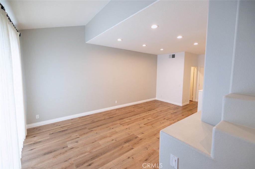 19611 Agria, Lake Forest CA 92679 - photo 3