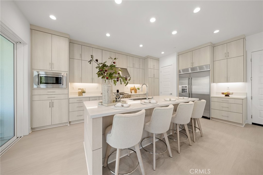 Kitchen Island - 200 Orange Grove, Lake Forest CA 92630 - photo 9