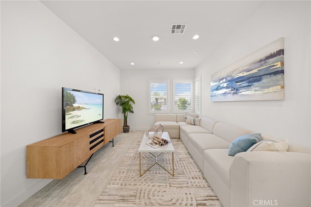 Upstairs Loft - 200 Orange Grove, Lake Forest CA 92630 - photo 12