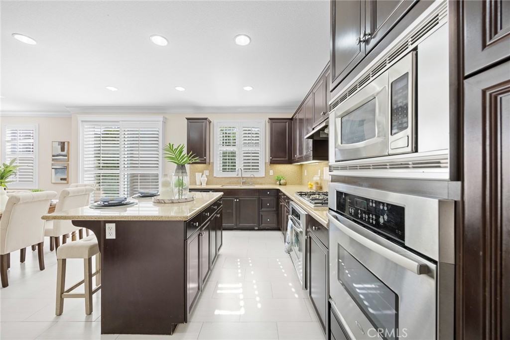 205 Summit, Lake Forest CA 92630 - photo 12