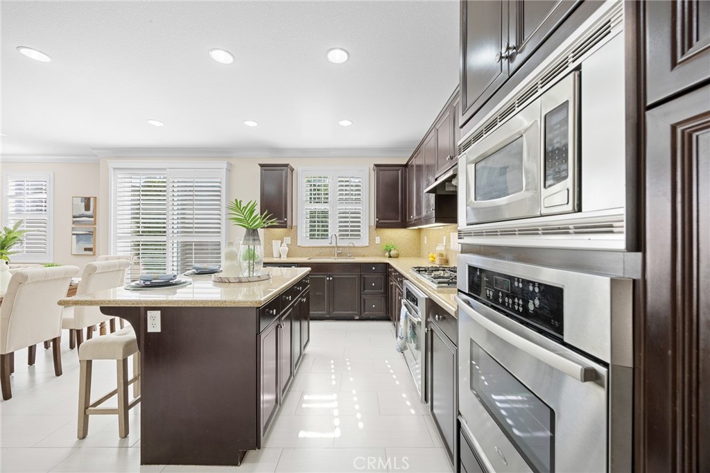 205 Summit, Lake Forest CA 92630 - photo 6