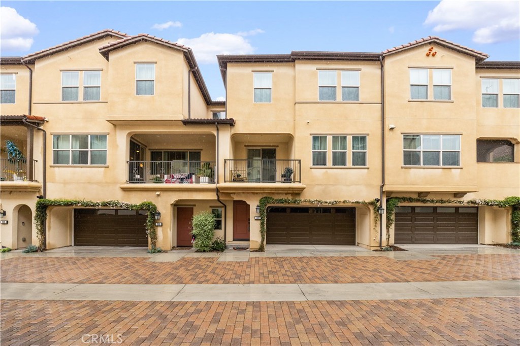 207 Winterbrook, Lake Forest CA 92610 - photo 2