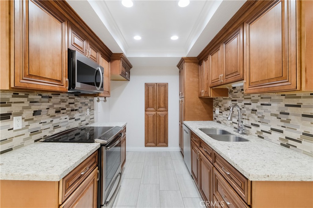 20702 El Toro Rd 226, Lake Forest CA 92630 - photo 1