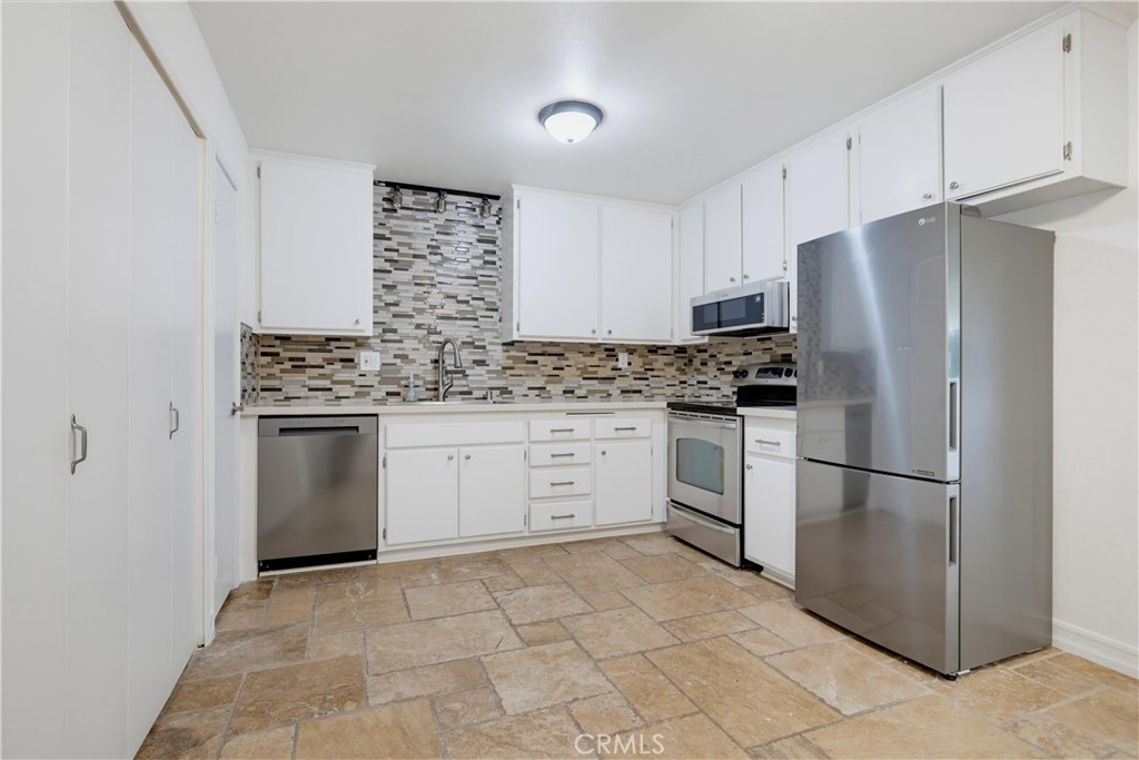 20874 Serrano Creek Road 64, Lake Forest CA 92630 - photo 18