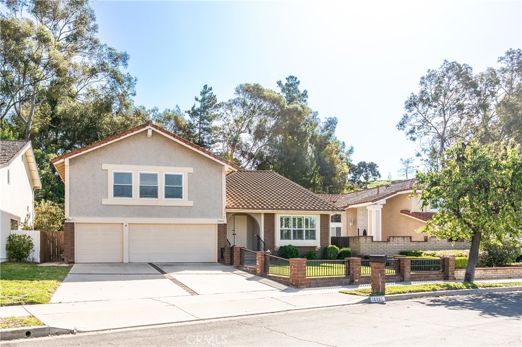 Welcome Home 20892 Avenida Amapola - 20892 Avenida Amapola, Lake Forest CA 92630 - photo 1