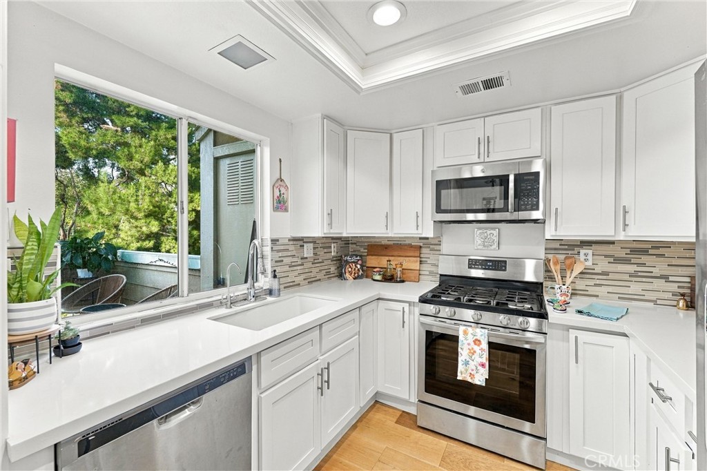 21143 River Glen, Lake Forest CA 92630 - photo 16