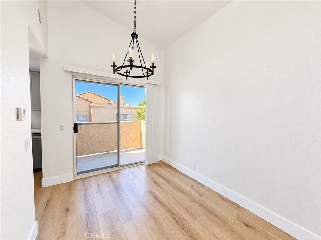 21156 Gladiolos, Lake Forest CA 92630 - photo 6