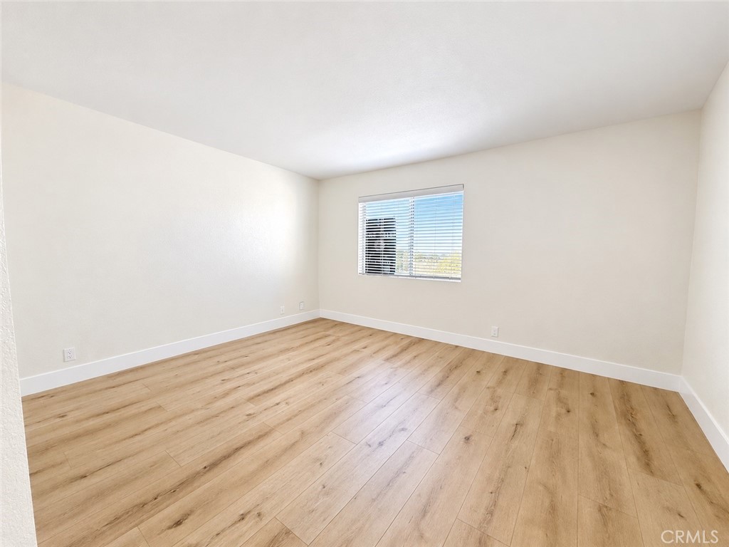 21156 Gladiolos, Lake Forest CA 92630 - photo 10
