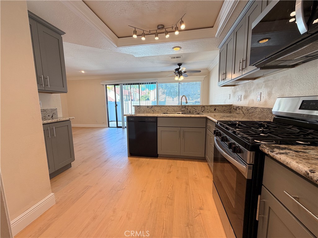 21172 Serra Vista, Lake Forest CA 92630 - photo 10