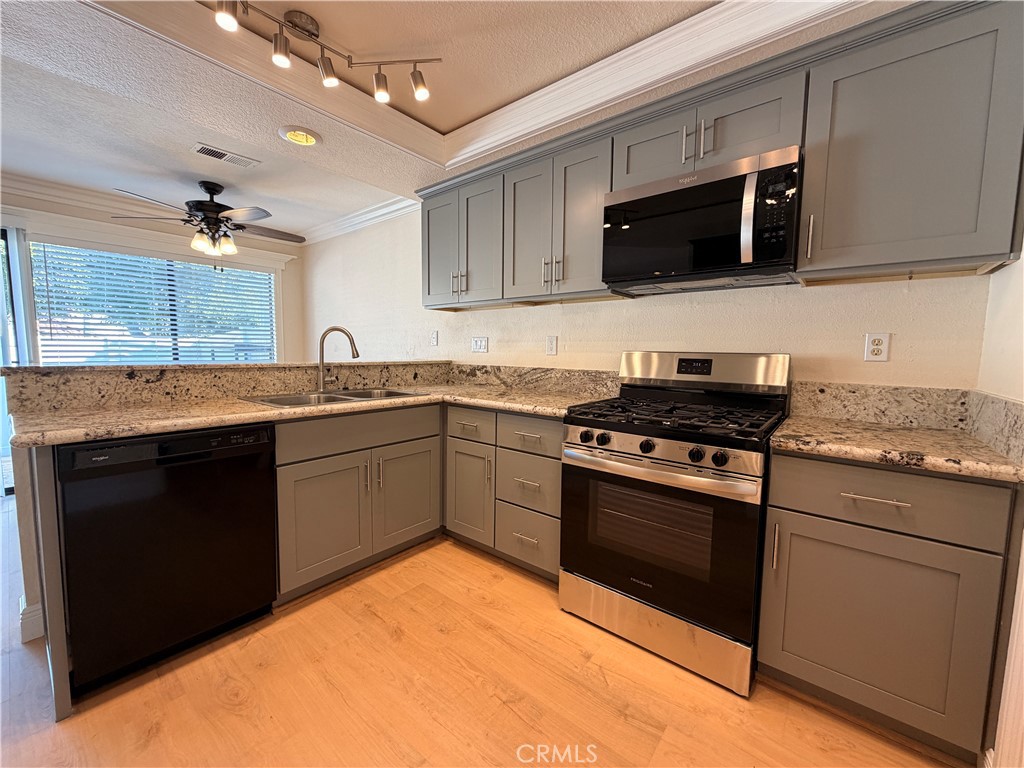 21172 Serra Vista, Lake Forest CA 92630 - photo 11