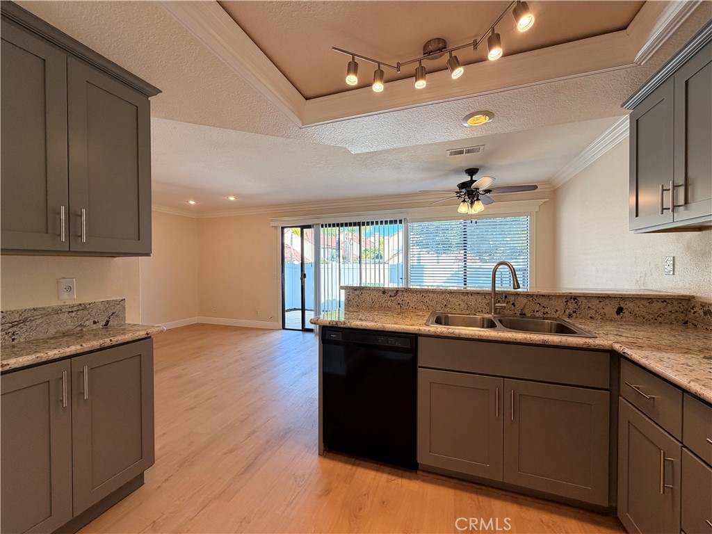 21172 Serra Vista, Lake Forest CA 92630 - photo 12