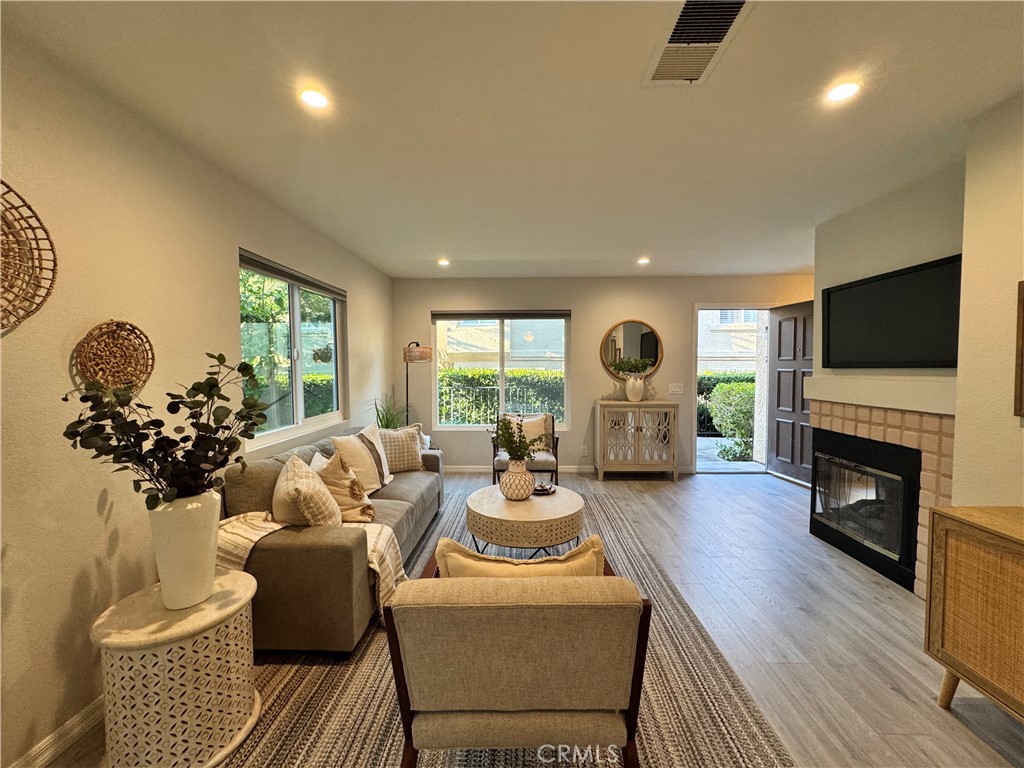 21174 Gladiolos, Lake Forest CA 92630 - photo 1