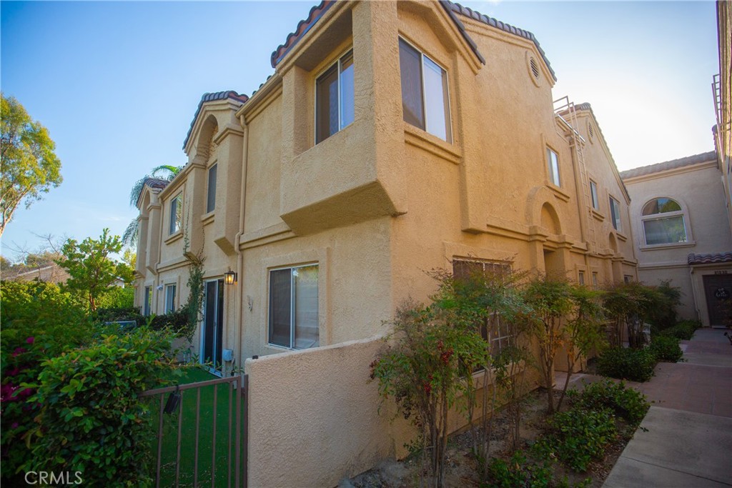 End Unit - 21224 Jasmines, Lake Forest CA 92630 - photo 1