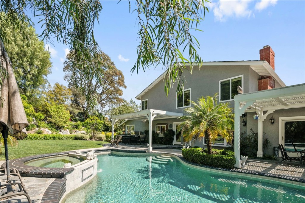 Private lot that can't be duplicated - 21391 Aliso Court, Lake Forest CA 92630 - photo 1
