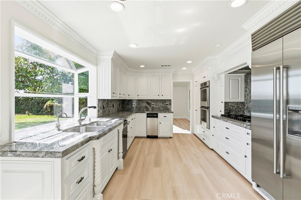 21642 Montbury Drive, Lake Forest CA 92630 - photo 9