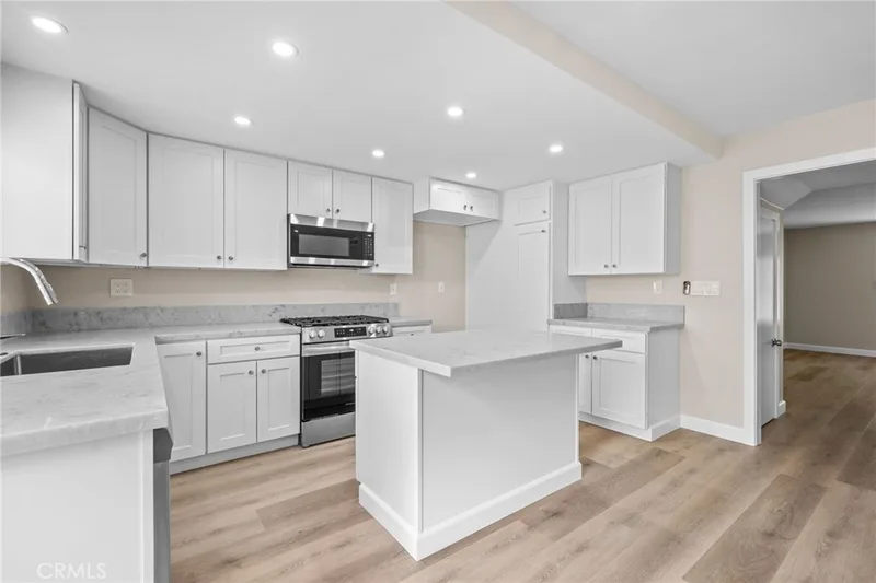 21794 Lake Vista, Lake Forest, CA 92630
