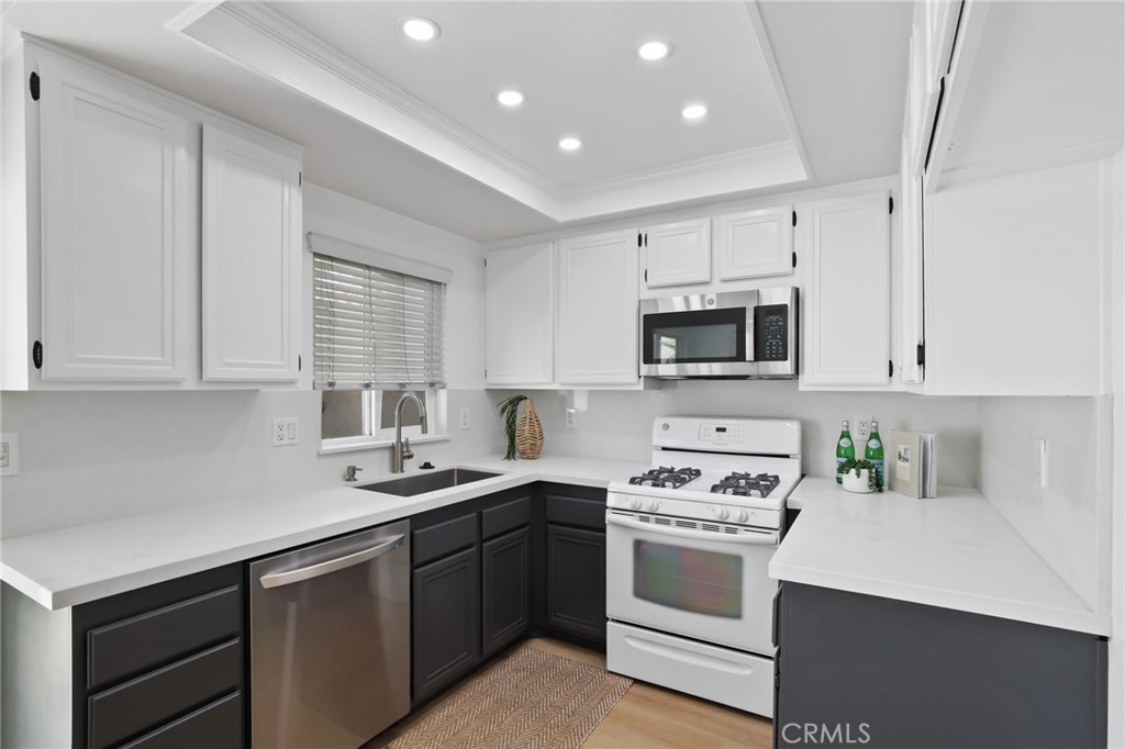 21821 Michigan Lane, Lake Forest CA 92630 - photo 19