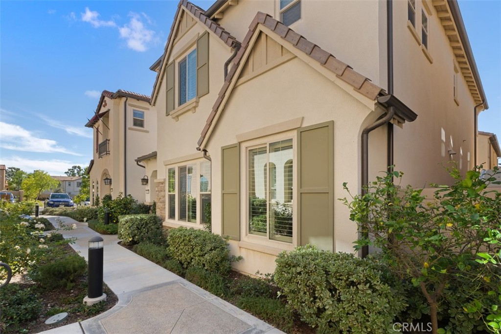 No Common Walls! Welcome Home To 219 Primrose in Camden Square's Gated Community of Foothill Ranch! - 219 Primrose Drive, Lake Forest CA 92610 - photo 3