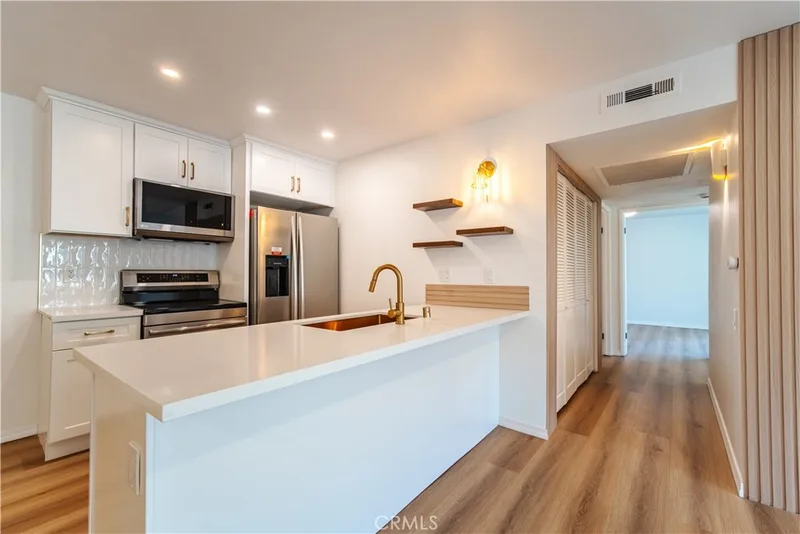 21951 Rimhurst Drive 202, Lake Forest