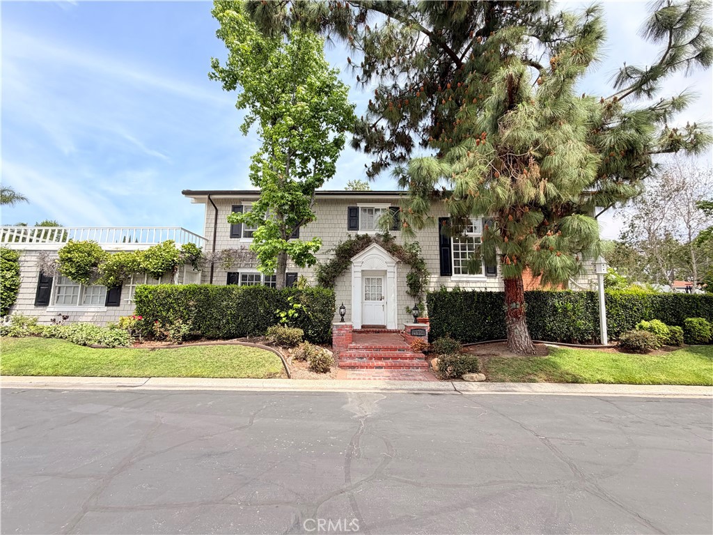 21956 Yellowstone, Lake Forest CA 92630 - photo 1