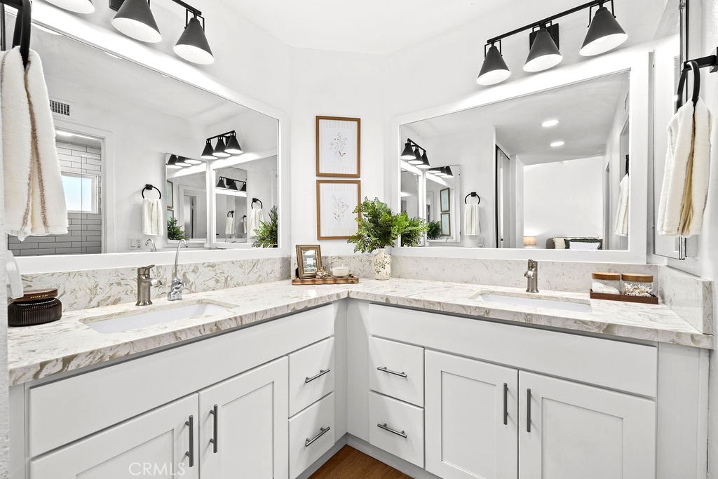 Primary Ensuite Bath with Walk-in Closet - 22145 Pheasant Street, Lake Forest CA 92630 - photo 36