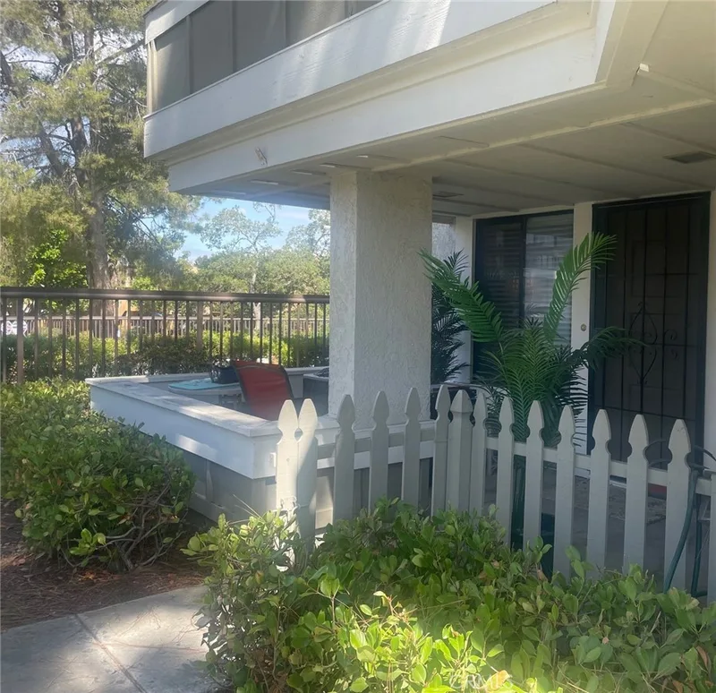22201 Center pointe, Lake Forest, CA 92630