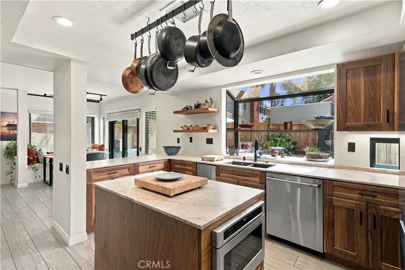 22622 Wood Shadow Lane, Lake Forest