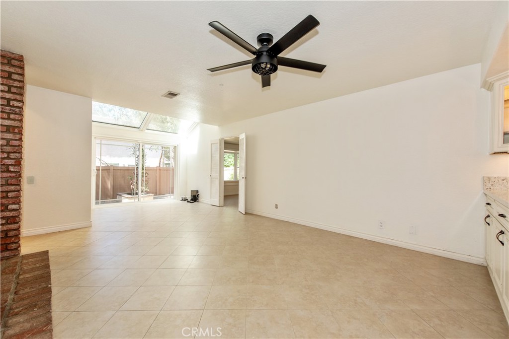 22625 Wood Shadow, Lake Forest CA 92630 - photo 8
