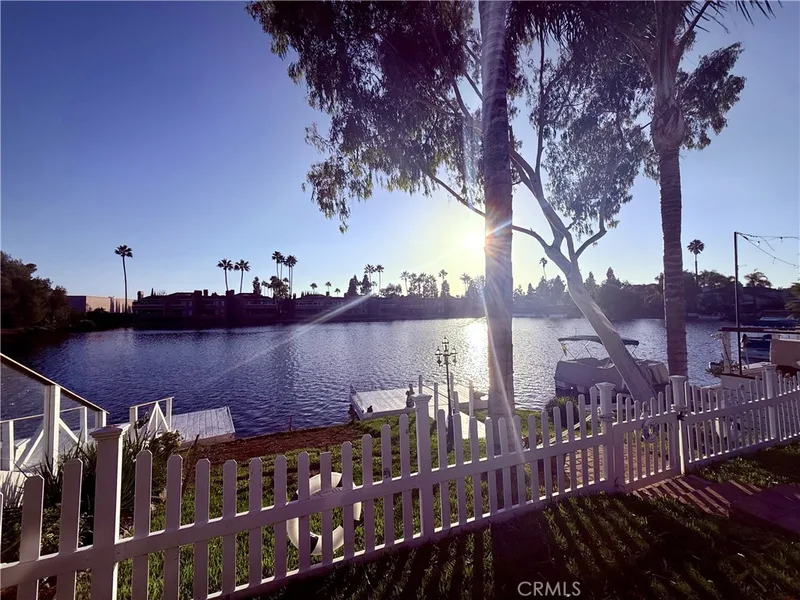 22831 Islamare, Lake Forest