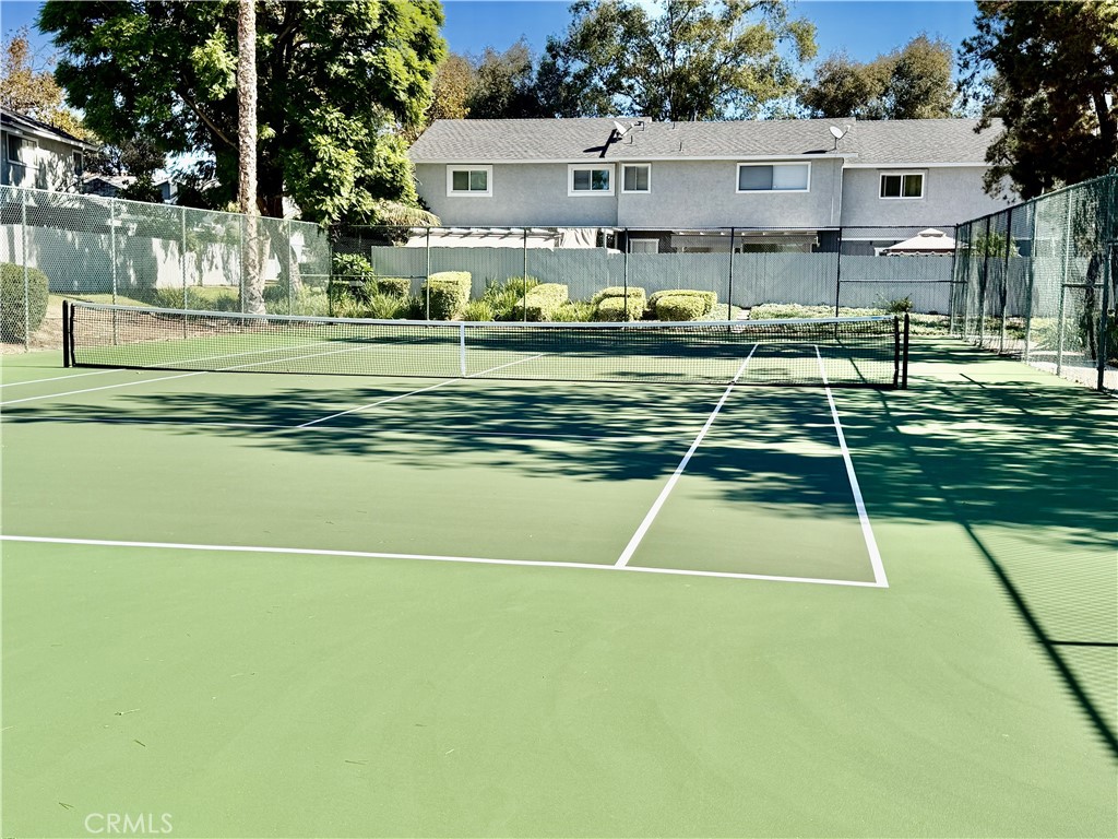 Community Tennis Court/ Pickleball - 22871 Leo Ln 49, Lake Forest CA 92630 - photo 5