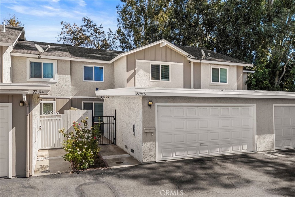 2 Car Garage - 22946 Moonstone, Lake Forest CA 92630 - photo 3