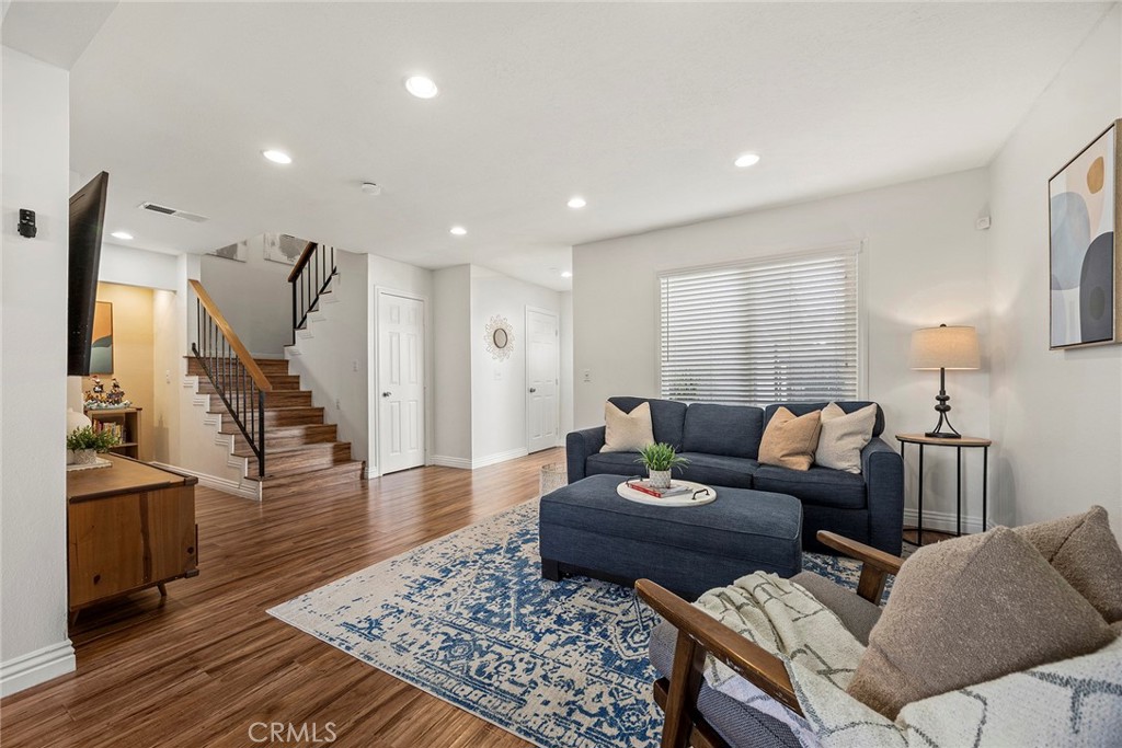 22946 Moonstone, Lake Forest CA 92630 - photo 24