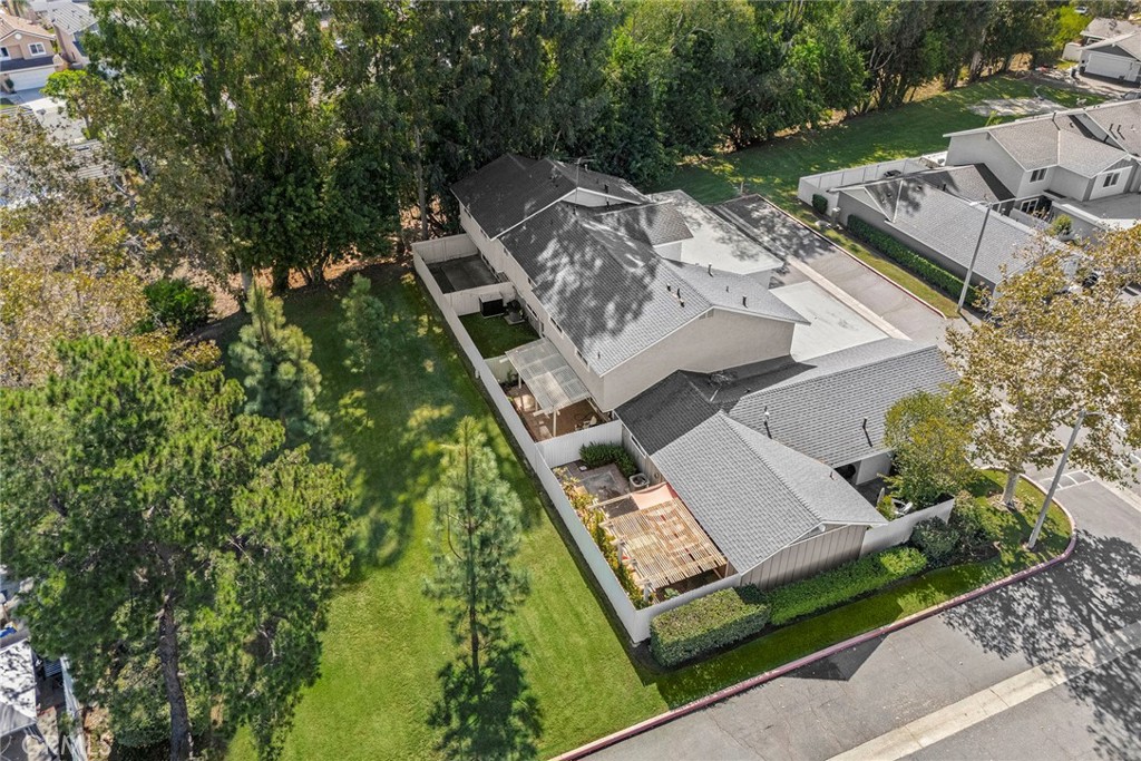 22946 Moonstone, Lake Forest CA 92630 - photo 34