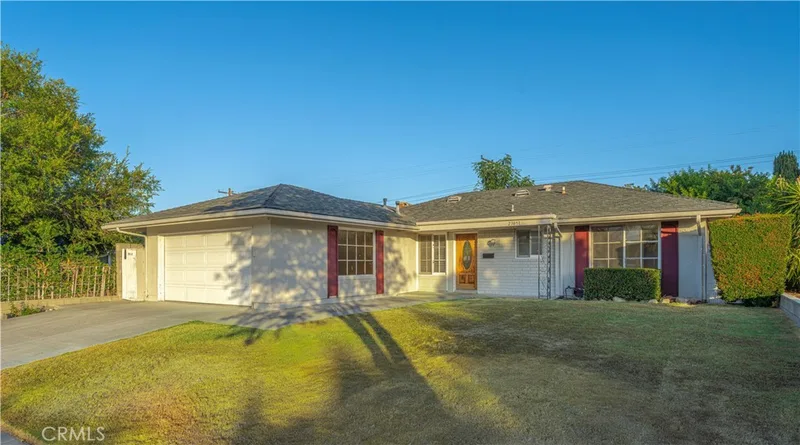 23051 Cavanaugh Road, Lake Forest, CA 92630