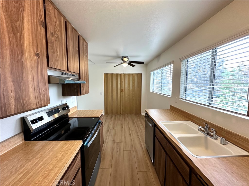 23220 Orange 2, Lake Forest CA 92630 - photo 1