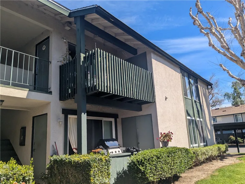 23266 Orange #8, Lake Forest, CA 92630