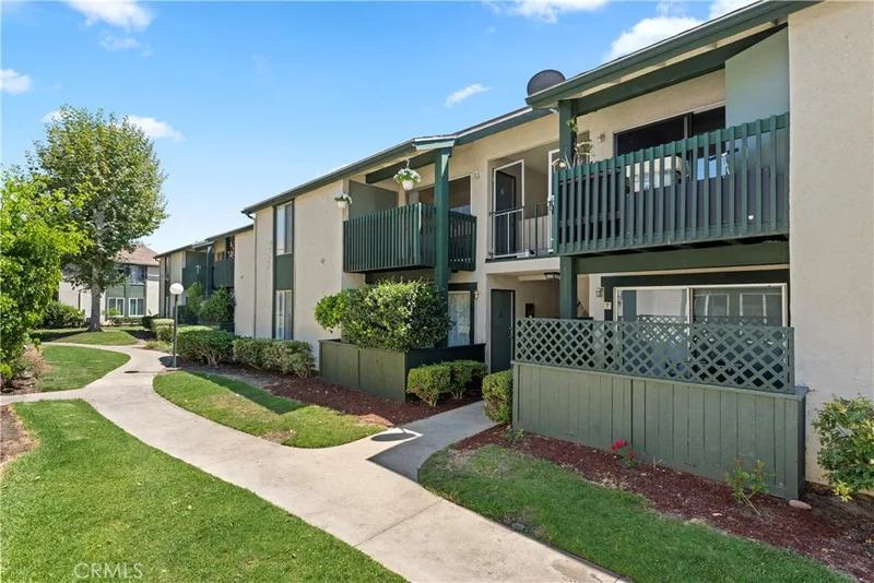 23282 Orange Avenue 6, Lake Forest