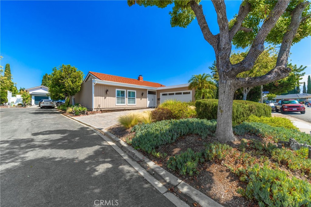 23291 Downland, Lake Forest CA 92630 - photo 1