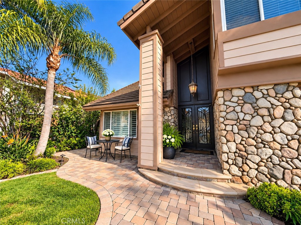 23322 Desert Wood, Lake Forest CA 92630 - photo 3