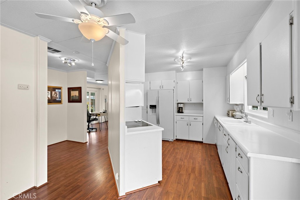 24001 Muirlands Boulevard 122, Lake Forest CA 92630 - photo 6