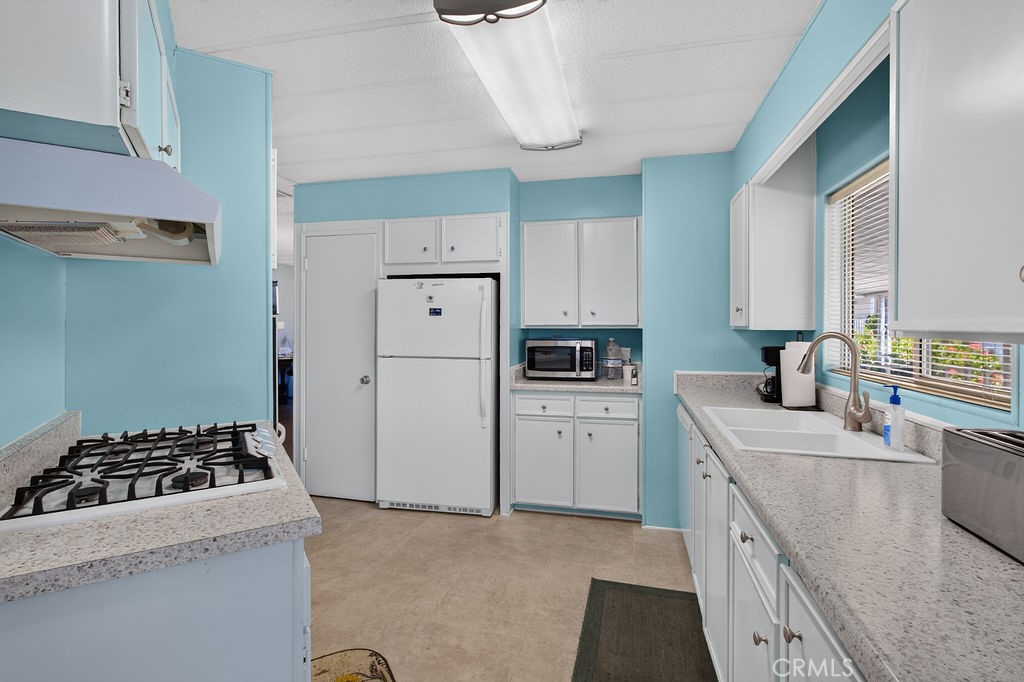 24001 Muirlands Boulevard 153, Lake Forest CA 92630 - photo 6