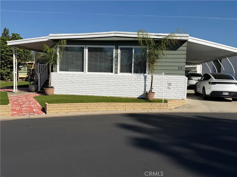 24001 Muirlands Boulevard 221, Lake Forest, CA 92630