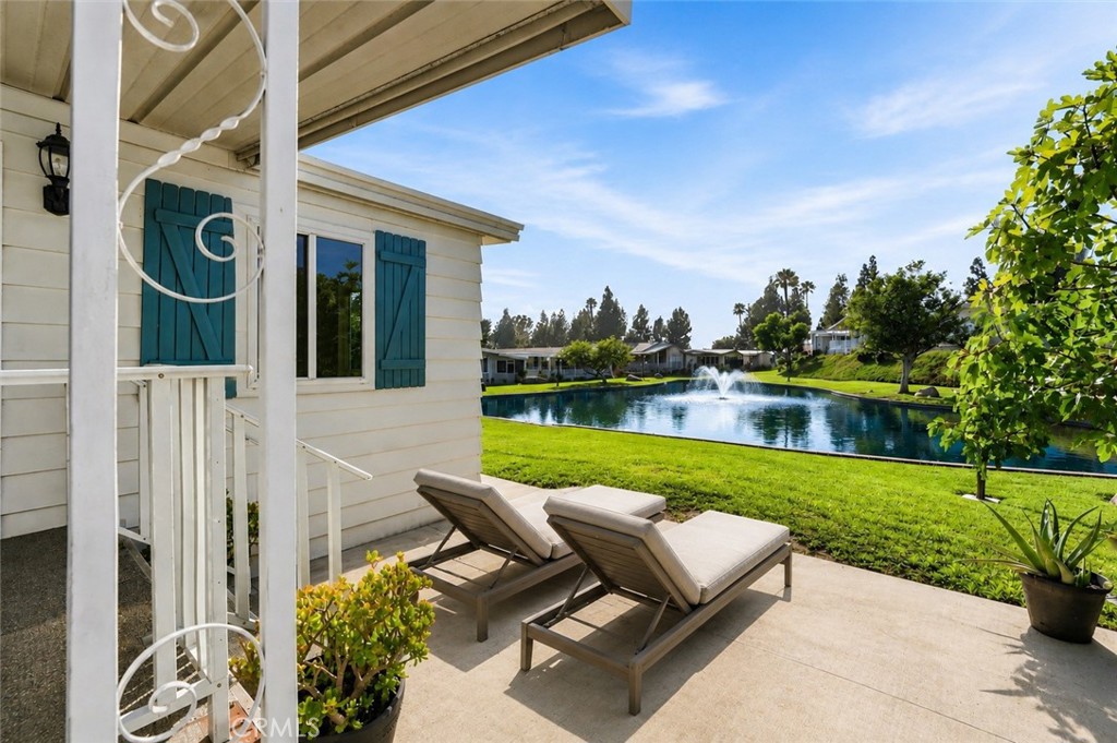 virtually staged - 24001 Muirlands Boulevard 64, Lake Forest CA 92630 - photo 2
