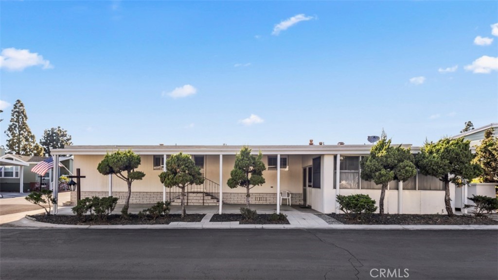 Beautiful, private corner lot. - 24001 Muirlands Drive 81, Lake Forest CA 92630 - photo 1