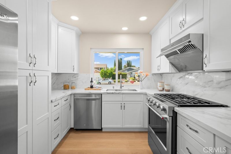 24096 Hurst, Lake Forest CA 92630 - photo 4