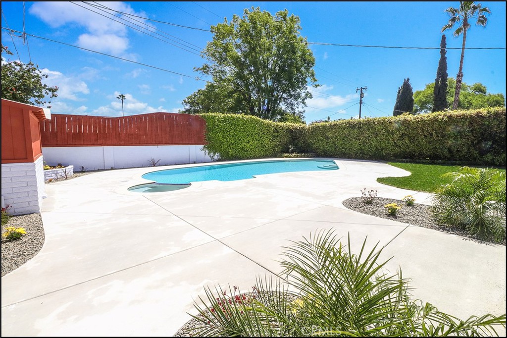 24136 Palmek, Lake Forest CA 92630 - photo 5