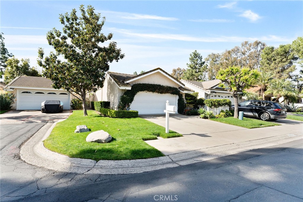 24222 Ontario, Lake Forest CA 92630 - photo 1