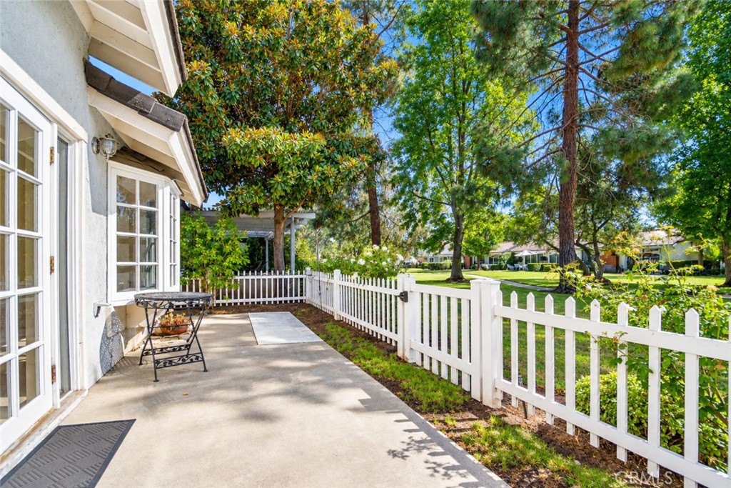 24298 Toledo, Lake Forest CA 92630 - photo 14